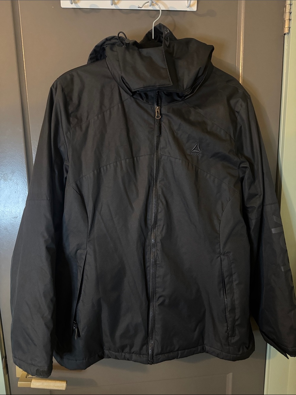 Women’s Large Reebok Black Ski & Snow Jacket with Hood - like new